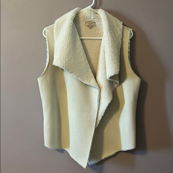 LOFT OUTLET FAUX FUR CREAM SHERPA VEST SIZE L - Picture 5 of 5